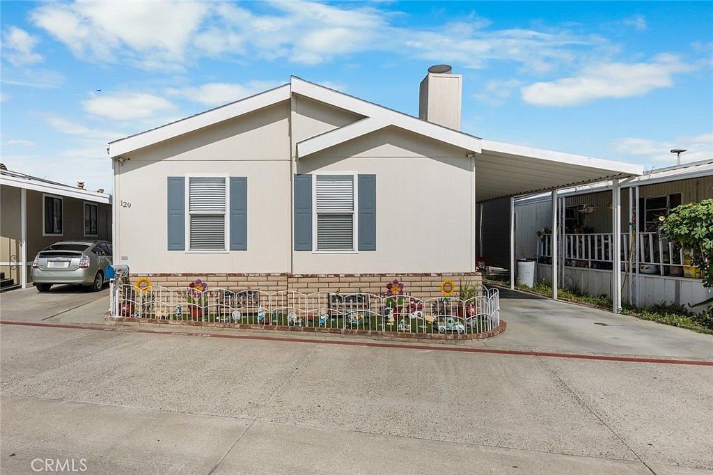 129 S Colombo Ln Tustin, CA 92780 - Thumbnail 3