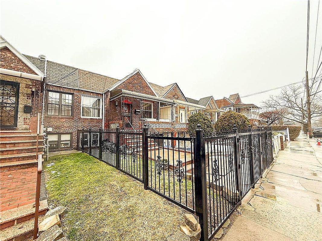 156 E 88th St Brooklyn, NY 11236 - Thumbnail 3