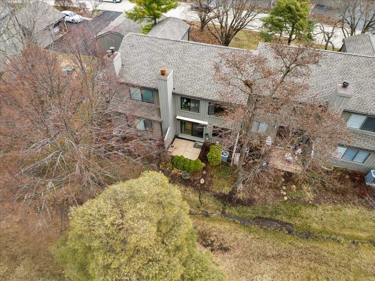 196 North Shoreline Road, Lake Barrington, IL, USA, 60010 - Thumbnail 4