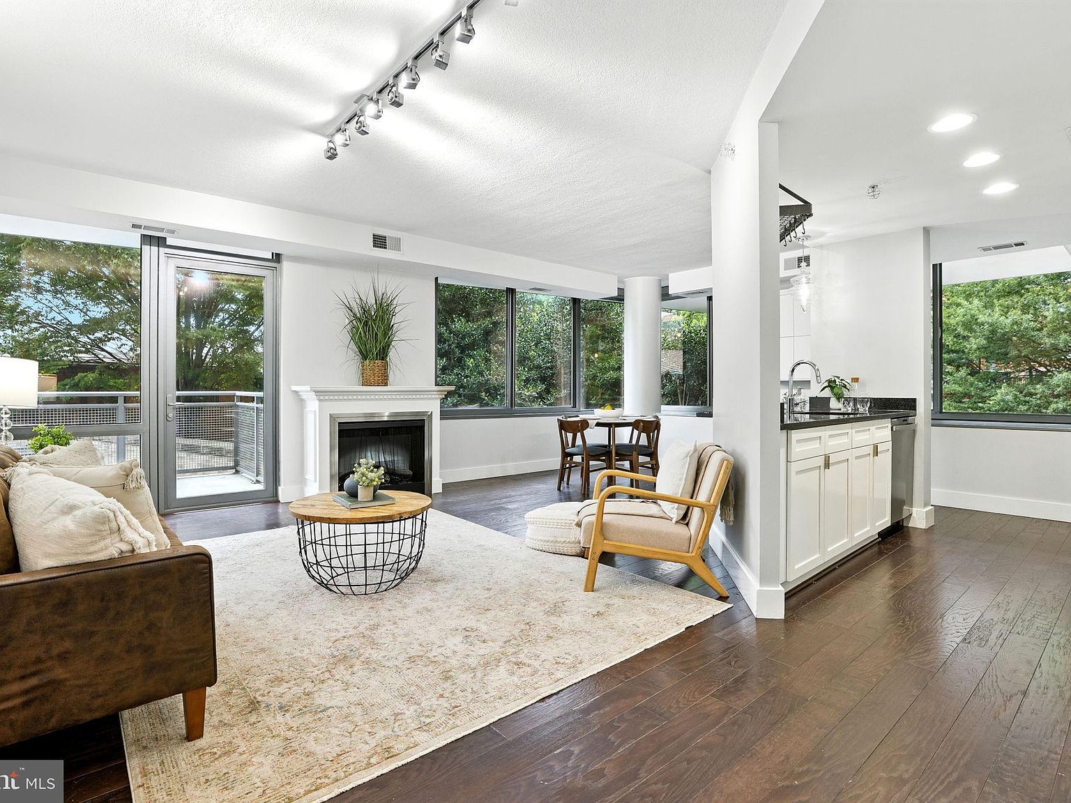 2001 15th St N APT 111 Arlington, VA 22201 - Thumbnail 3