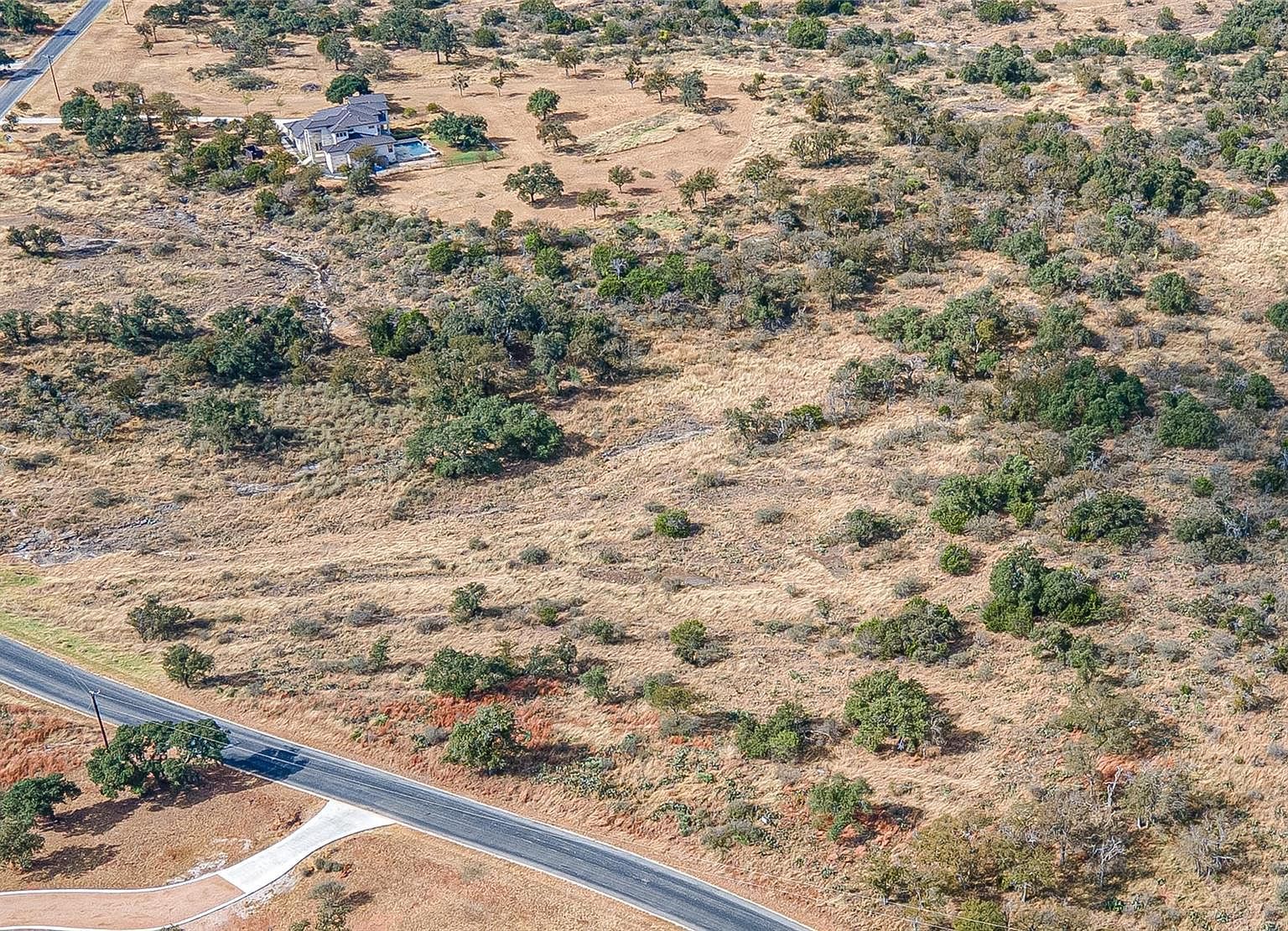 470 Comanche Rdg Round Mountain, TX 78663 - Thumbnail 3