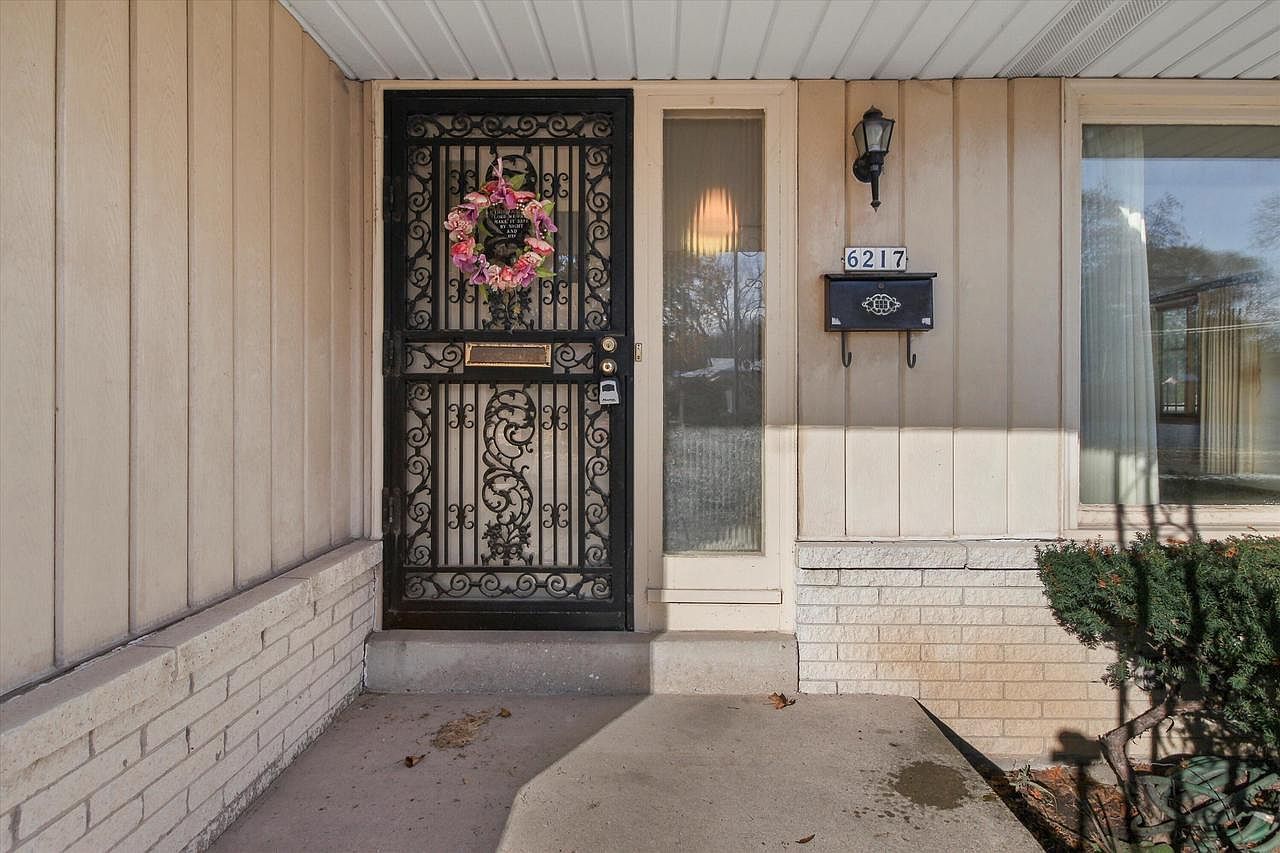 6217 N 95th St Milwaukee, WI 53225 - Thumbnail 3