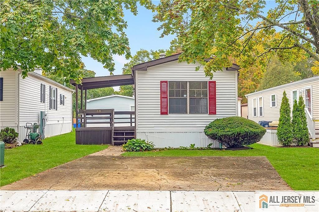 38 Longfellow Rd North Brunswick, NJ 08902 - Thumbnail 3