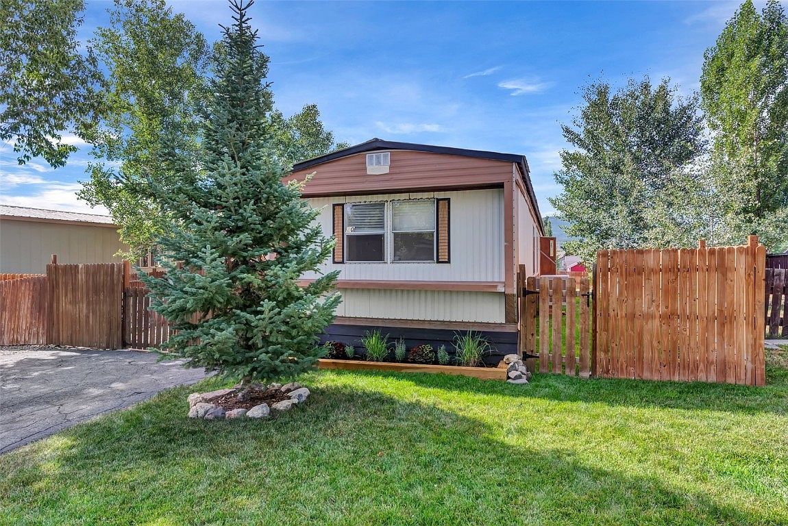 2900 W Acres Dr UNIT 20 Steamboat Springs, CO 80487 - Thumbnail 3