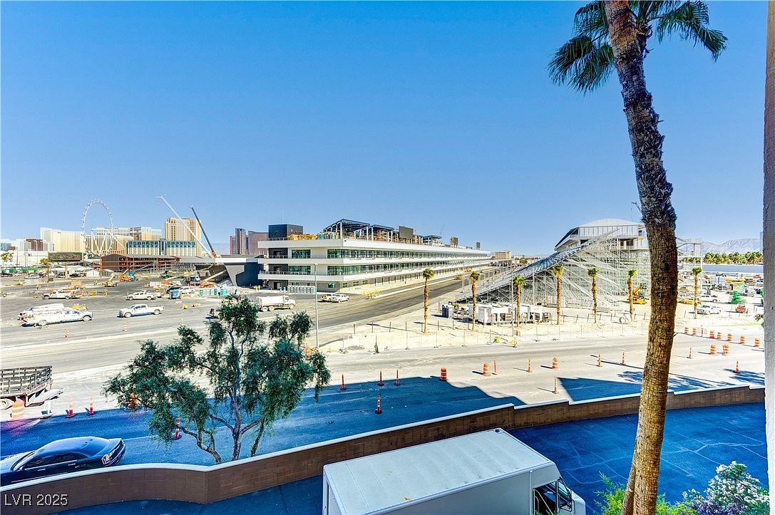 205 E Harmon Ave APT 406 Paradise Town, NV 89169 - Thumbnail 3