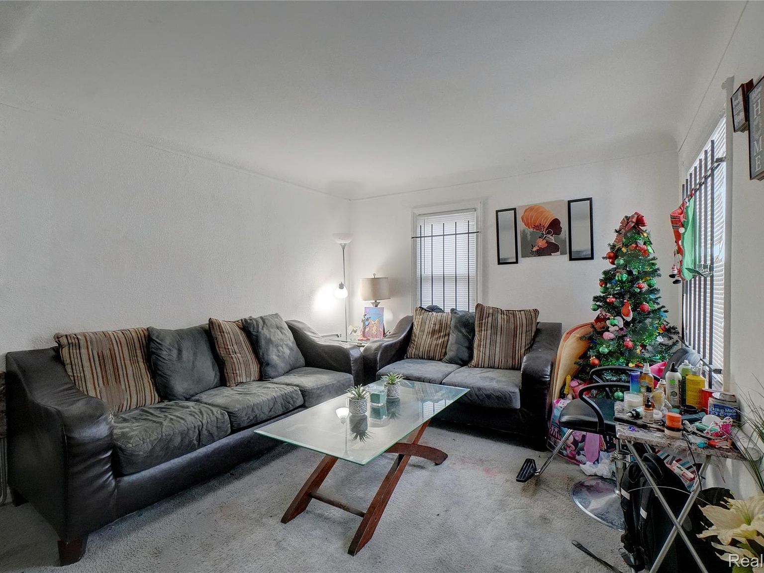 19161 Meyers Rd Detroit, MI 48235 - Thumbnail 3