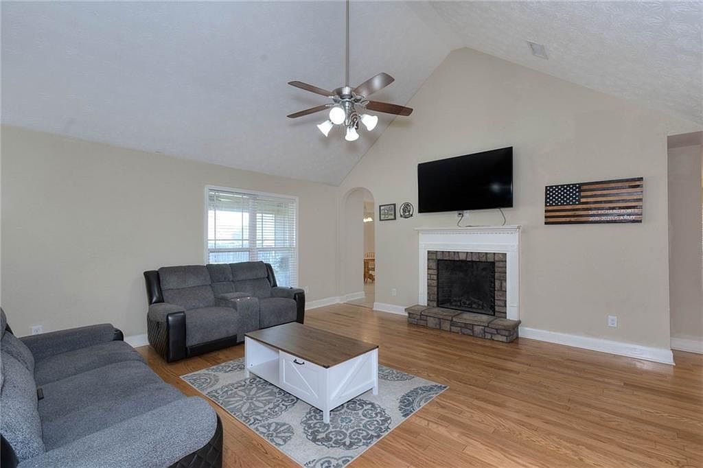 9 Wally Ln Phenix City, AL 36867 - Thumbnail 3