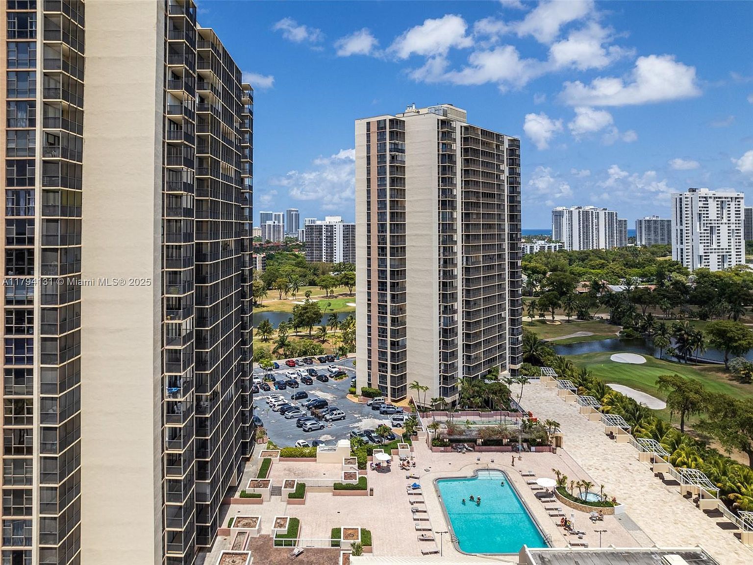 20301 W Country Club Dr APT 1927 Aventura, FL 33180 - Thumbnail 3
