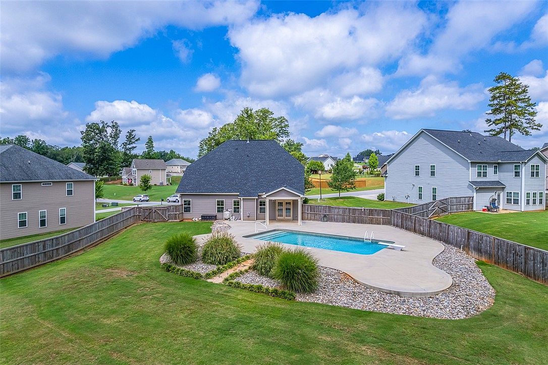 352 Avendell Dr Easley, SC 29642 - Thumbnail 3