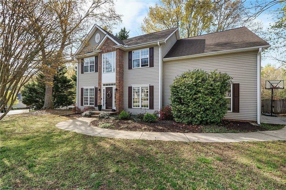 401 Summerwalk Pl Simpsonville, SC 29681 - Thumbnail 3