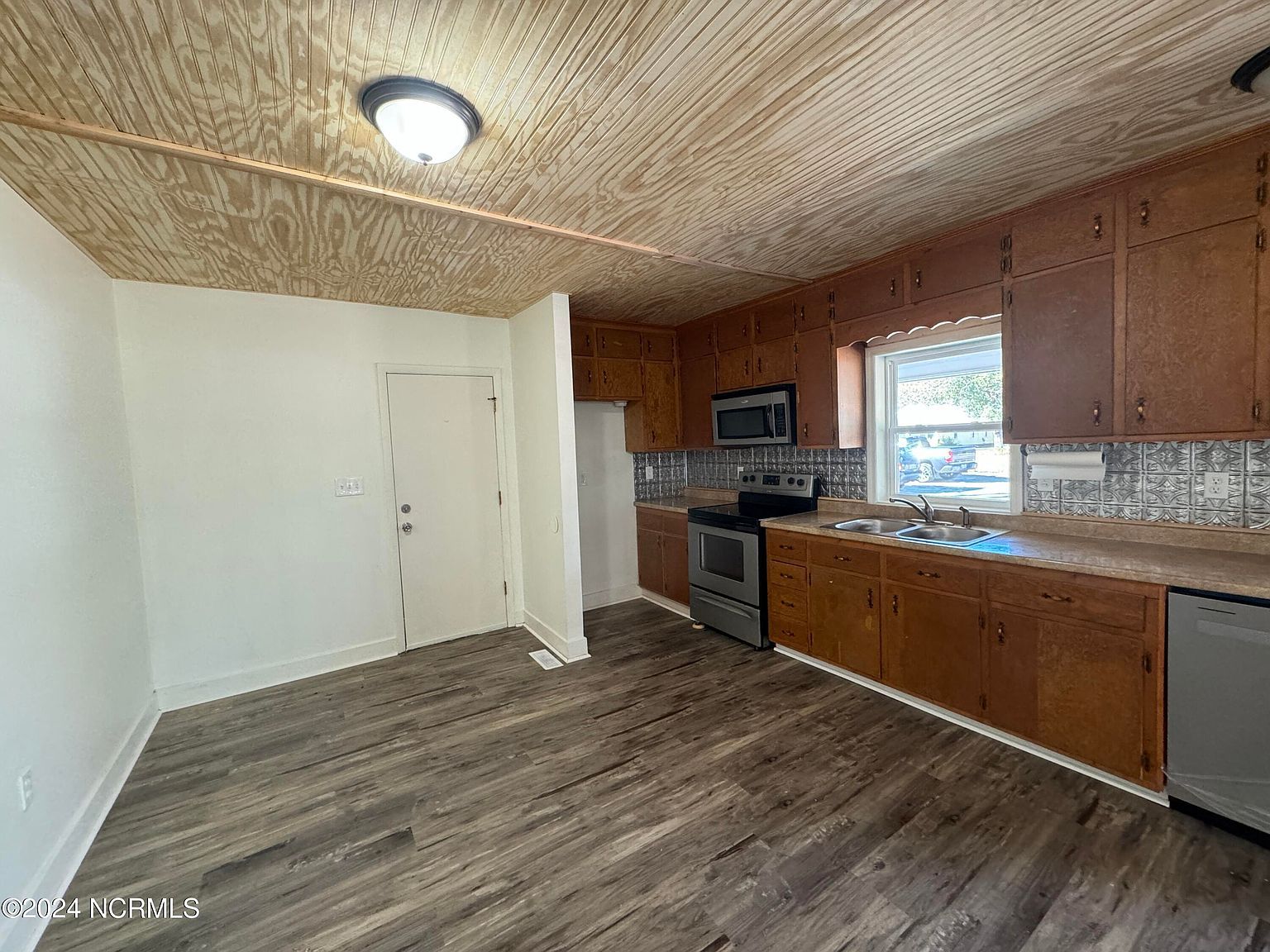 2807 Boones Neck Rd SW Supply, NC 28462 - Thumbnail 3