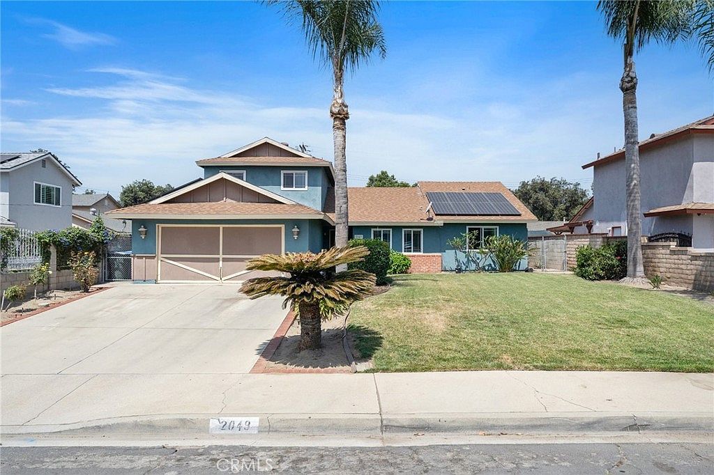 2049 S Palomares St Pomona, CA 91766 - Thumbnail 3