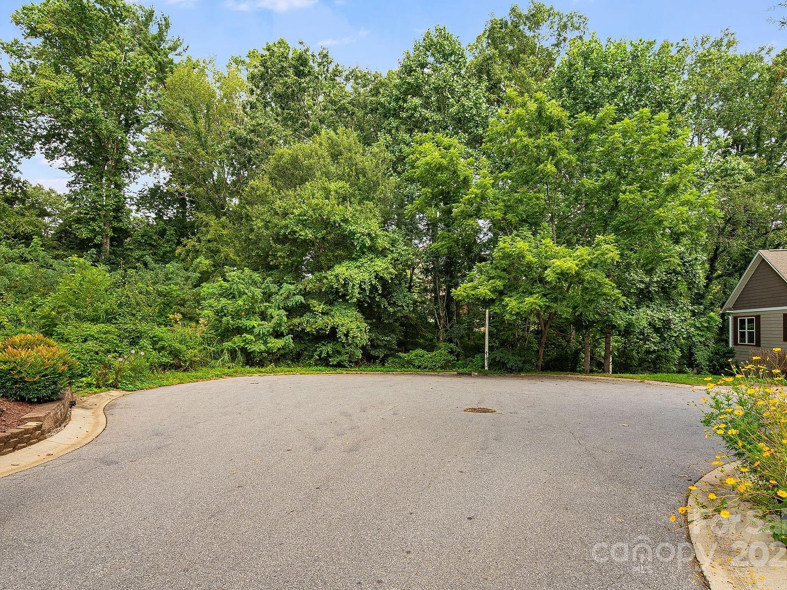 14 Catalina Ct Asheville, NC 28806 - Thumbnail 3