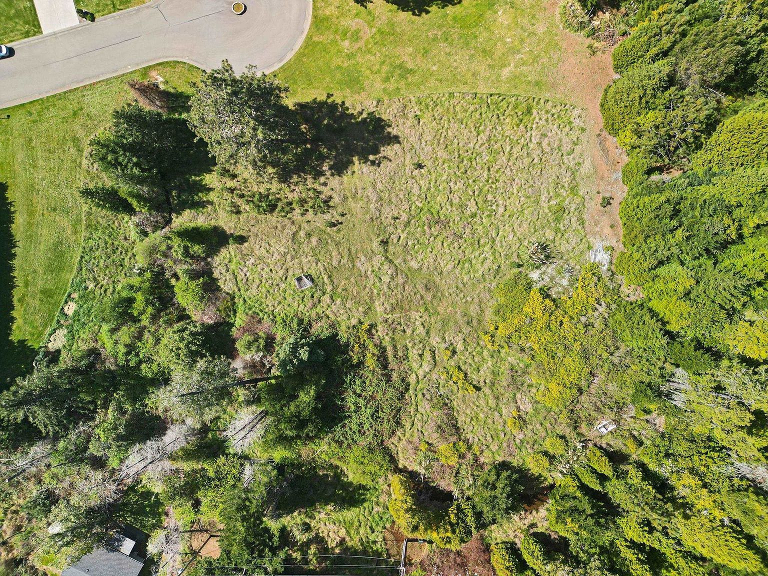 185 Storm Way Crescent City, CA 95531 - Thumbnail 3