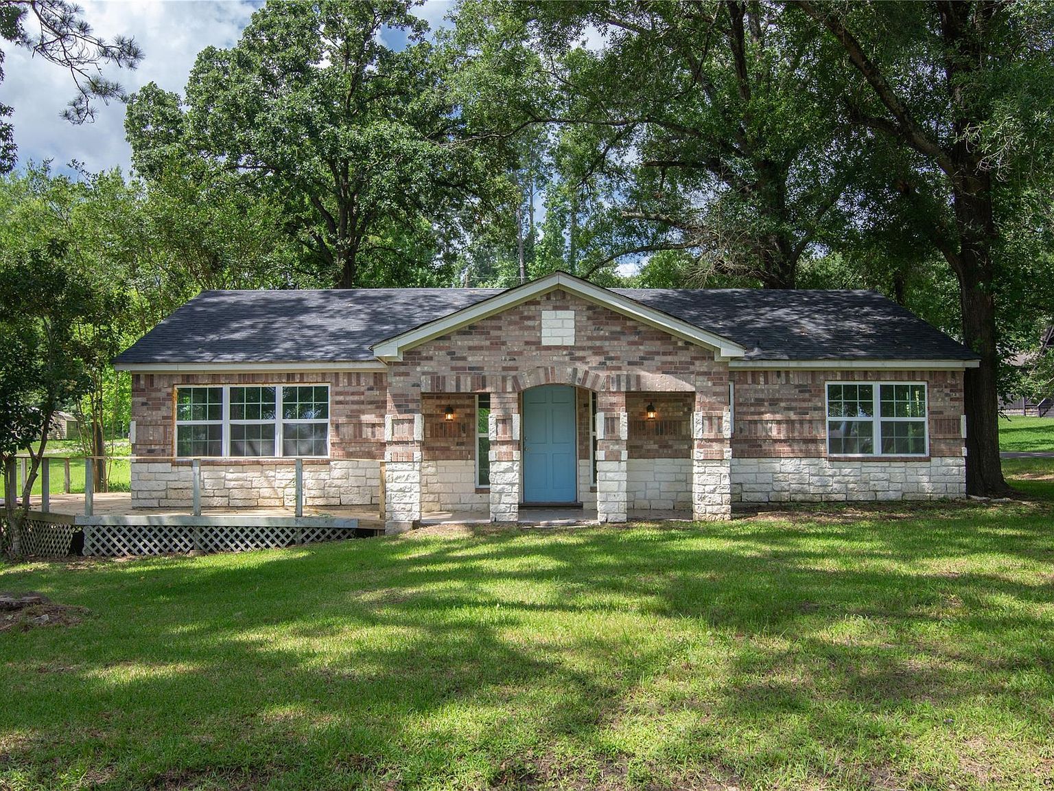 266 Lakeland Rd Huntsville, TX 77320 - Thumbnail 3