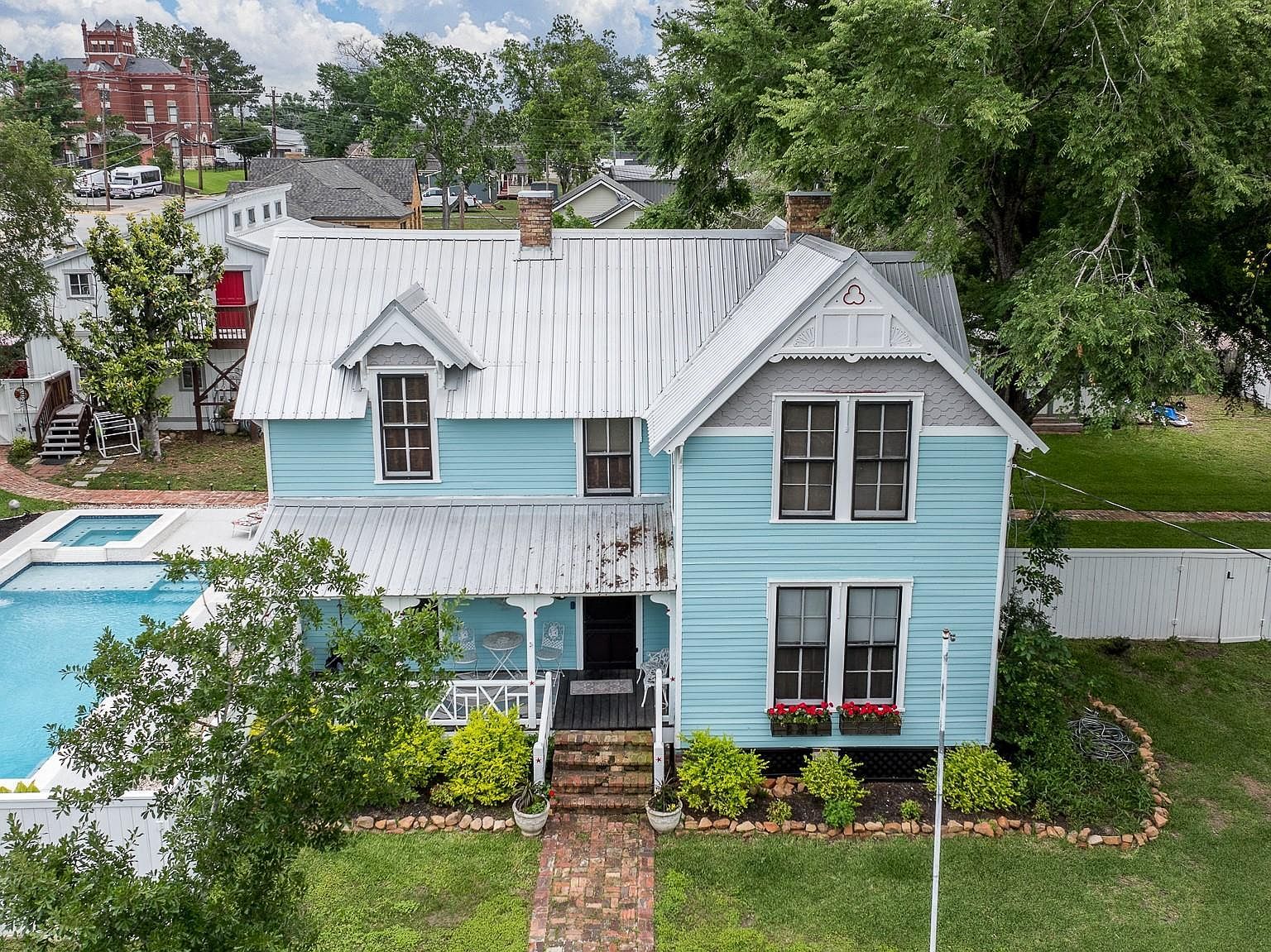 111 S Masonic St Bellville, TX 77418 - Thumbnail 3