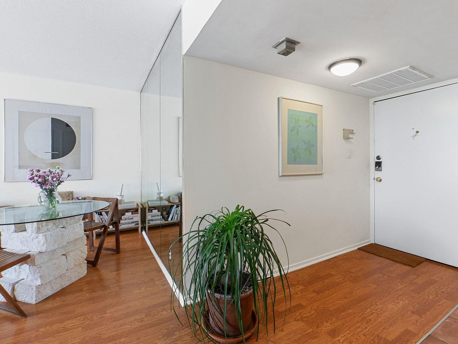 1800 Lavaca St APT 413 Austin, TX 78701 - Thumbnail 3