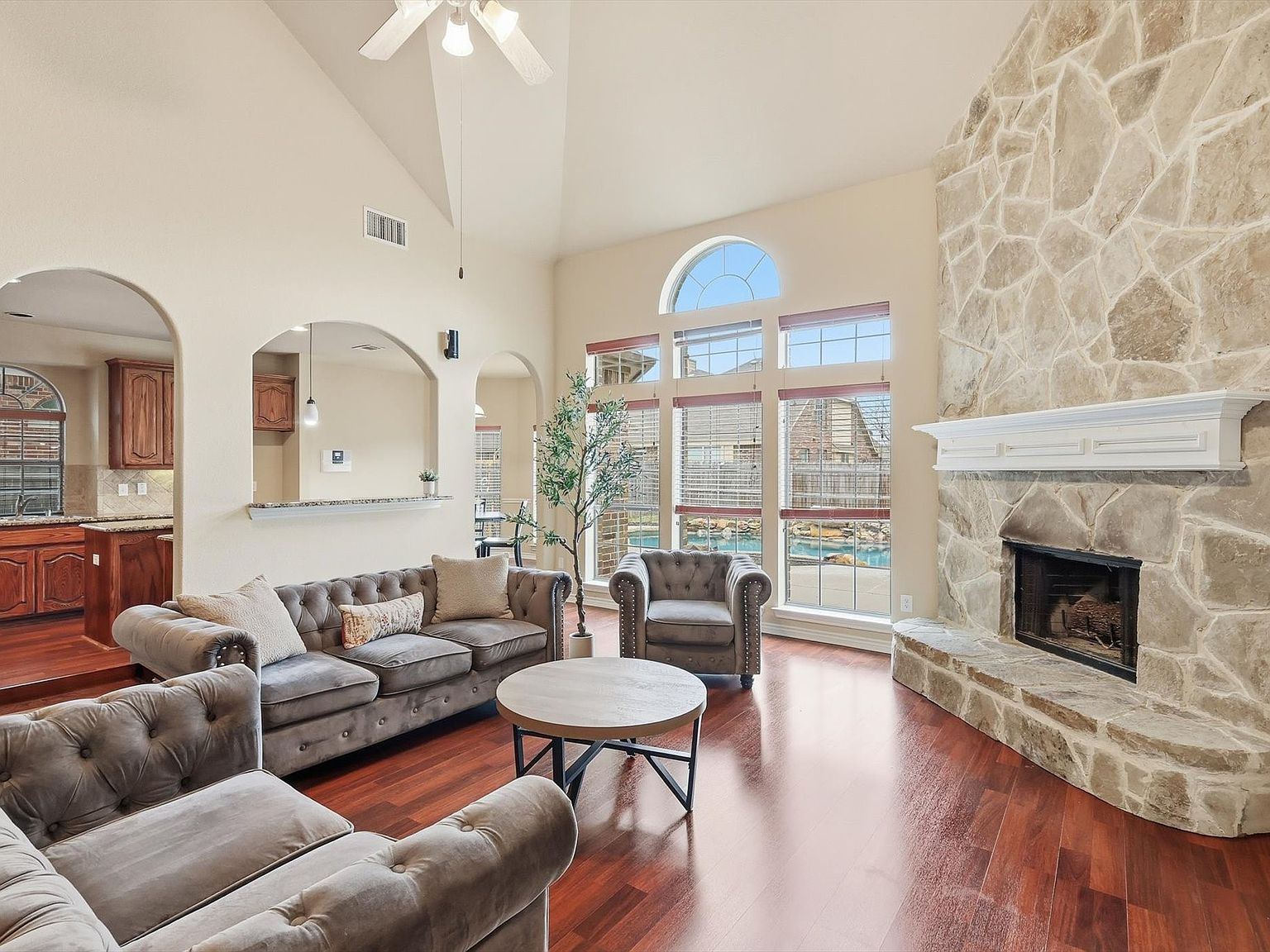 5038 W Fall Dr Midlothian, TX 76065 - Thumbnail 3