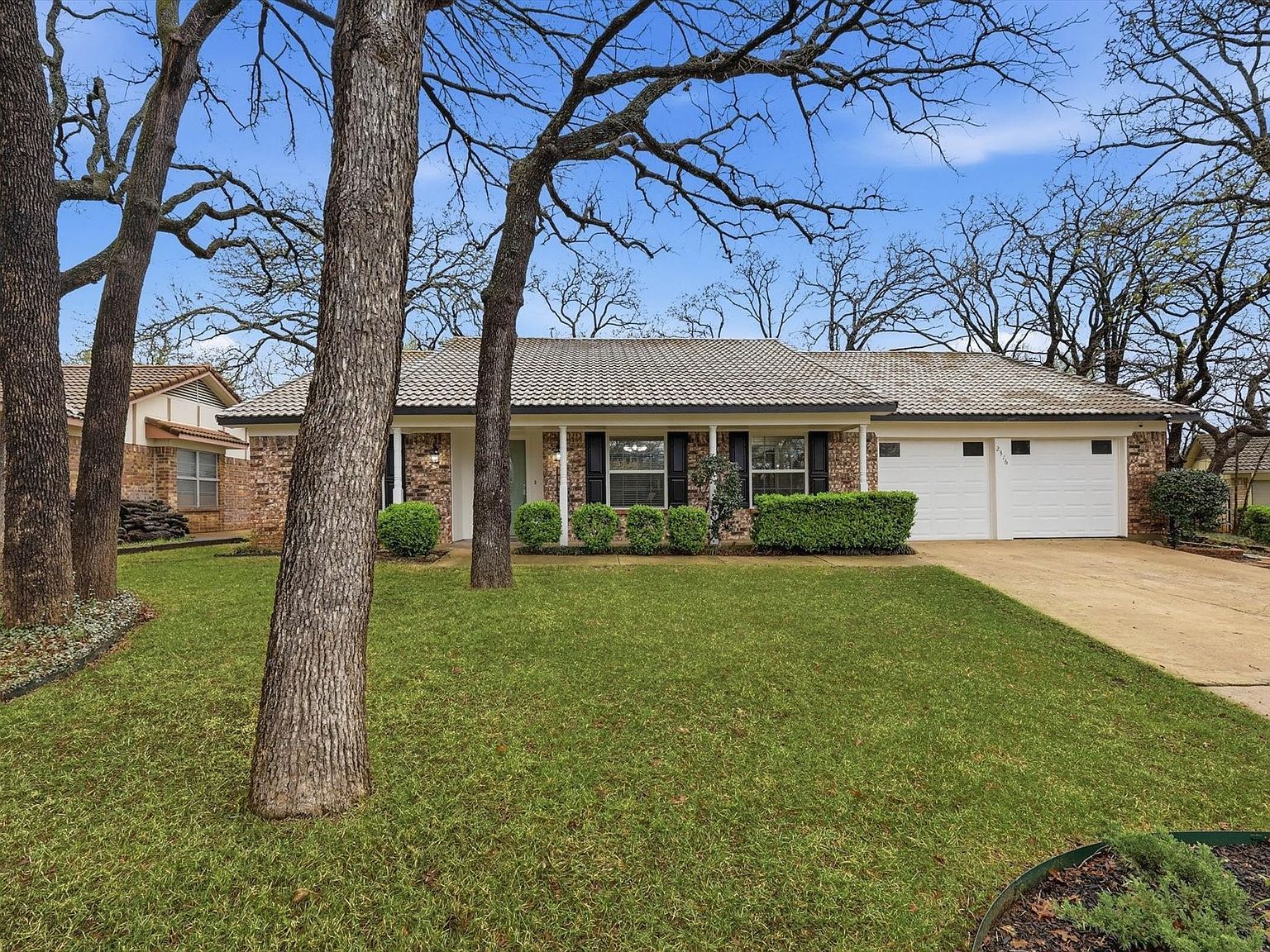 2316 S Pleasant Forest St Arlington, TX 76015 - Thumbnail 3