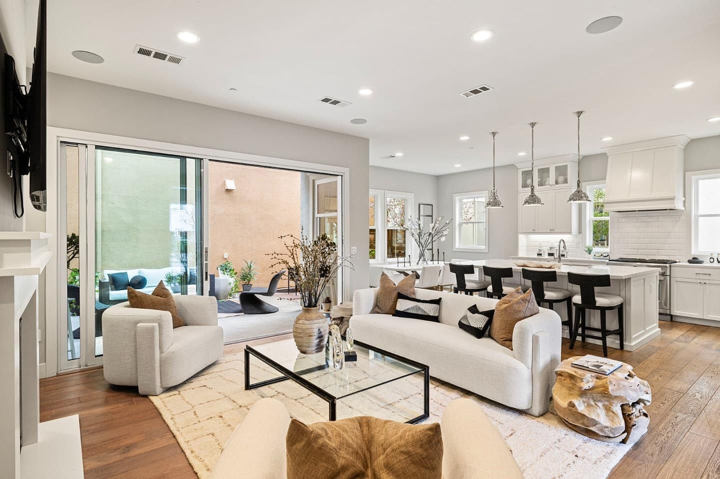 3103 Mena Dr San Mateo, CA 94403 - Thumbnail 3