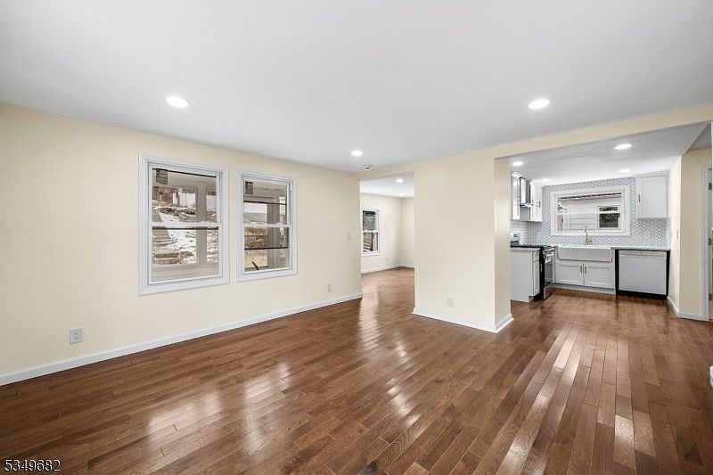 20 Ella St Bloomingdale, NJ 07403 - Thumbnail 3