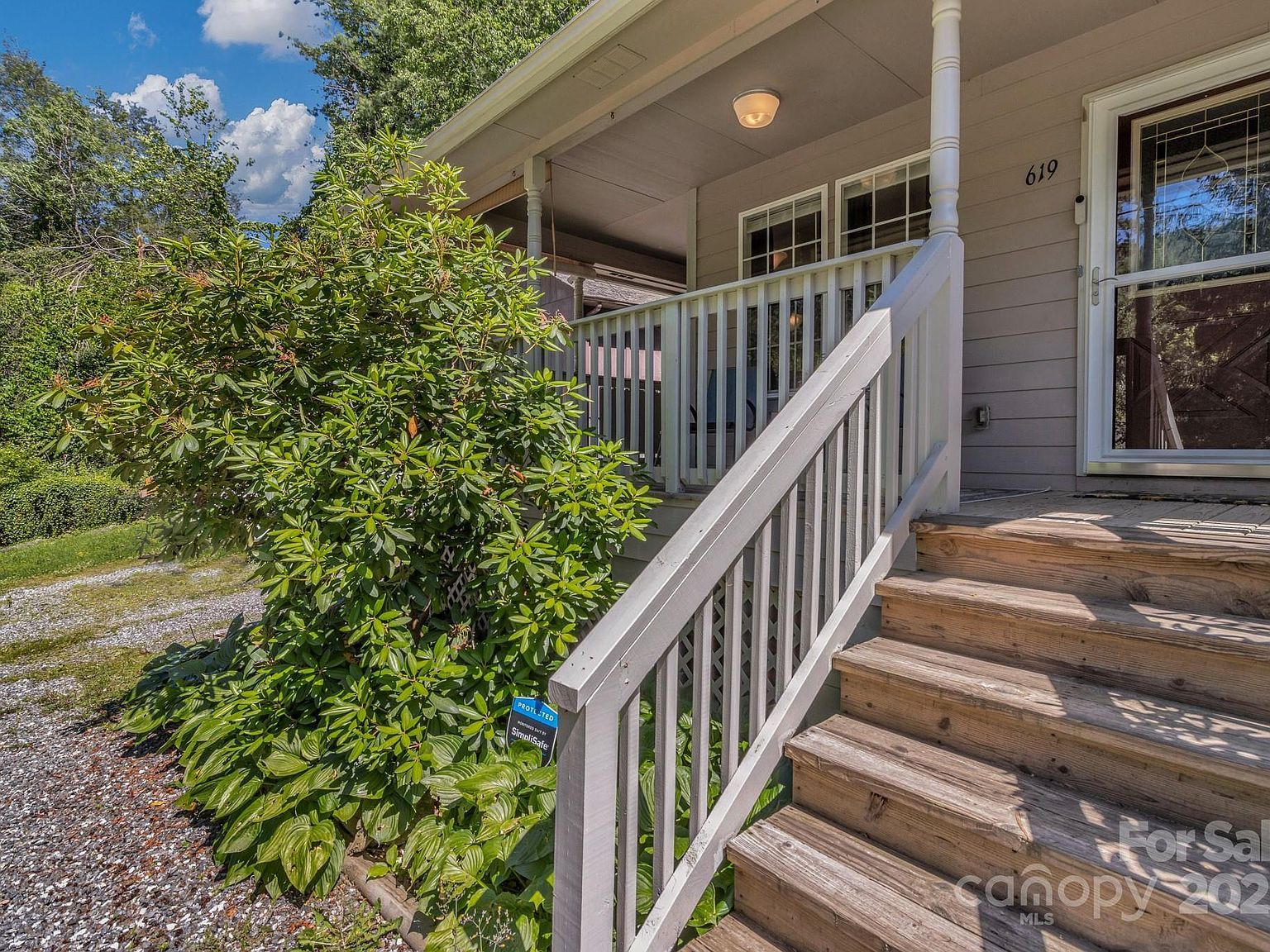 619 Beaverdam Rd Asheville, NC 28804 - Thumbnail 3