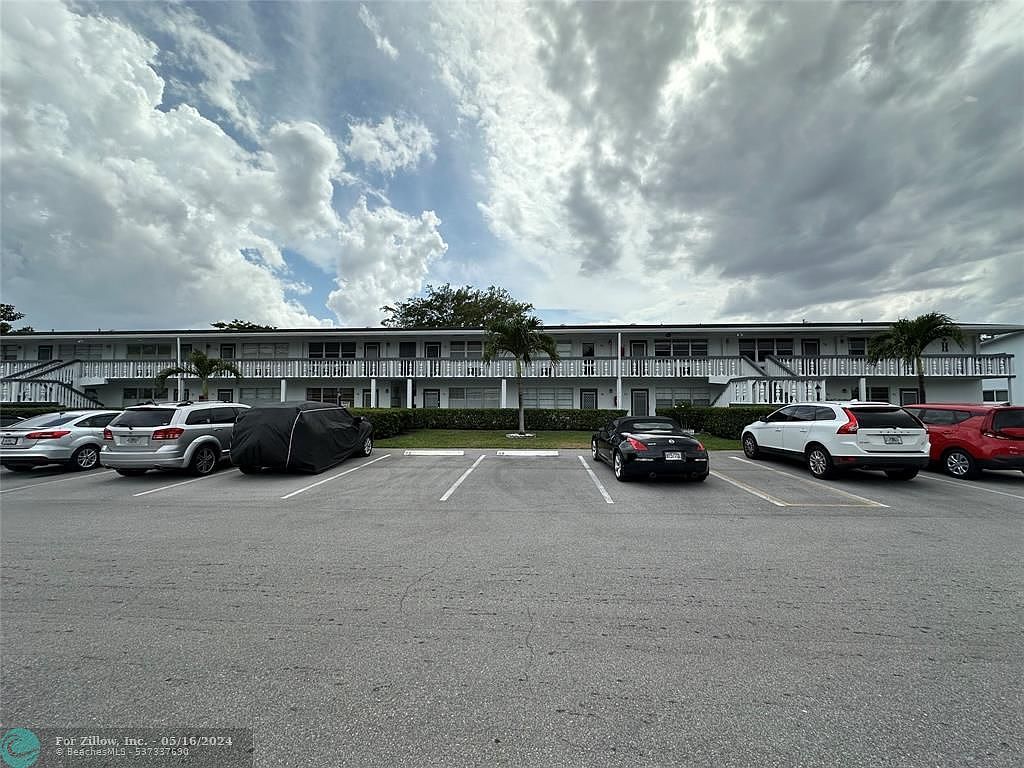 99 Oakridge Cir #99-H Deerfield Beach, FL 33442 - Thumbnail 3