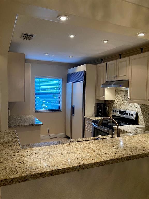 3755 Carambola Cir N #3755 Pompano Beach, FL 33066 - Thumbnail 3