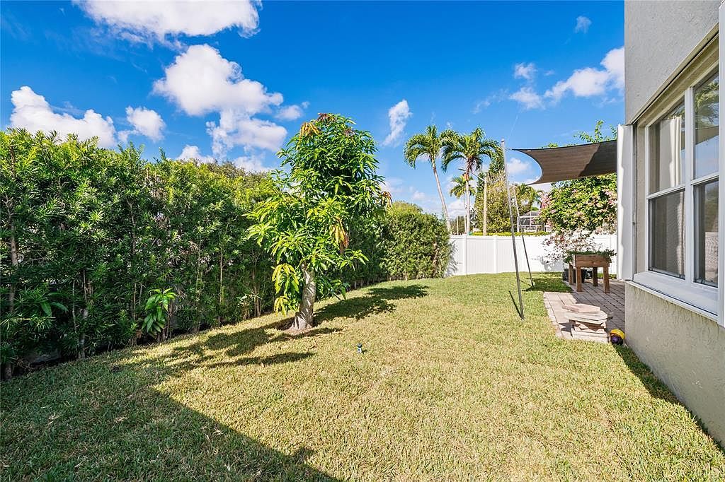 1337 Fairfax Cir E Boynton Beach, FL 33436 - Thumbnail 3