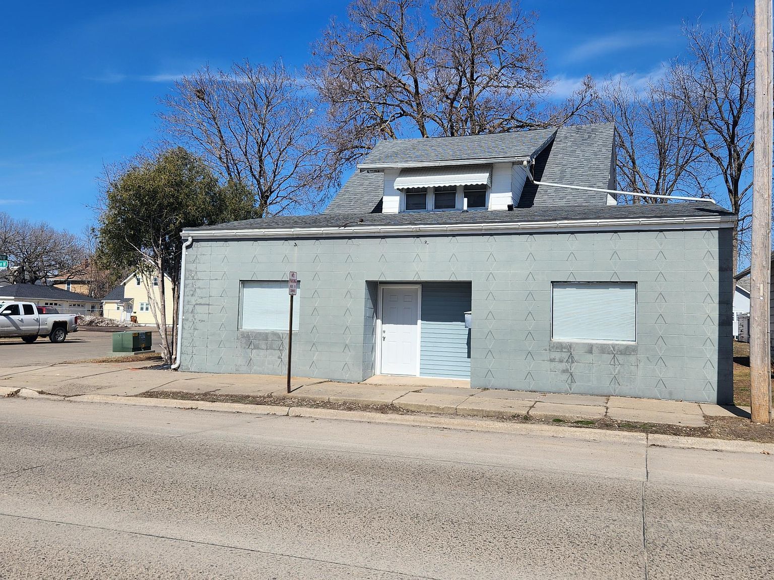 1110 W Oakland Ave Austin, MN 55912 - Thumbnail 3