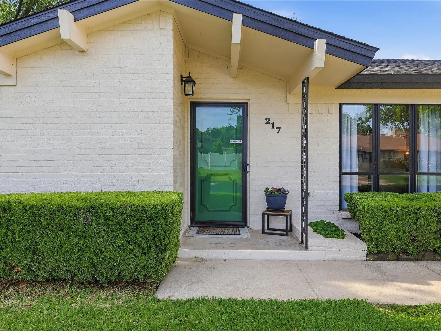 217 E Louella Dr Hurst, TX 76054 - Thumbnail 3