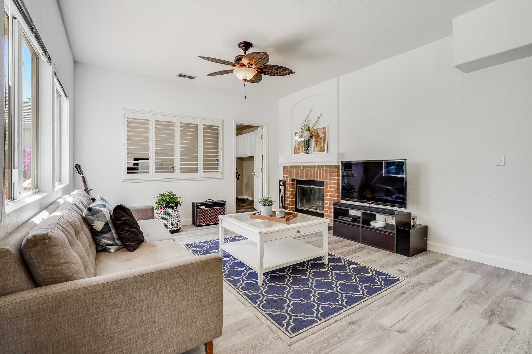 517 Alden Way, Roseville, CA, 95678 - Thumbnail 3