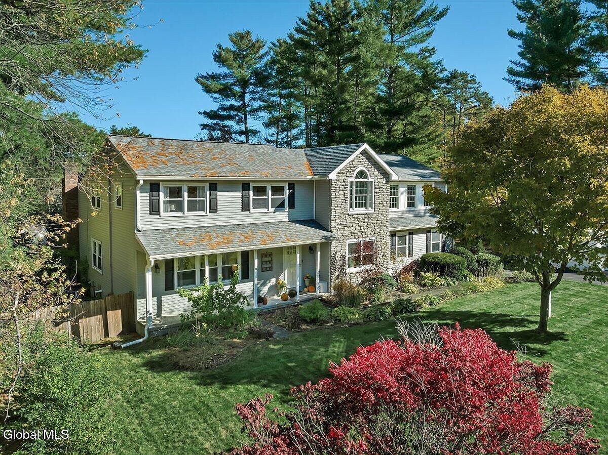 3 Sweetbriar Ln Queensbury, NY 12804 - Thumbnail 3