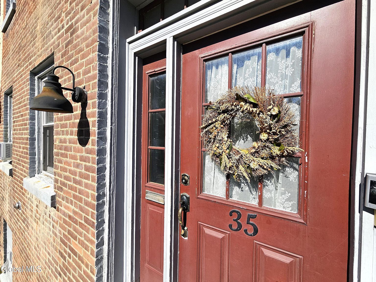 35 Jefferson St Troy, NY 12180 - Thumbnail 3