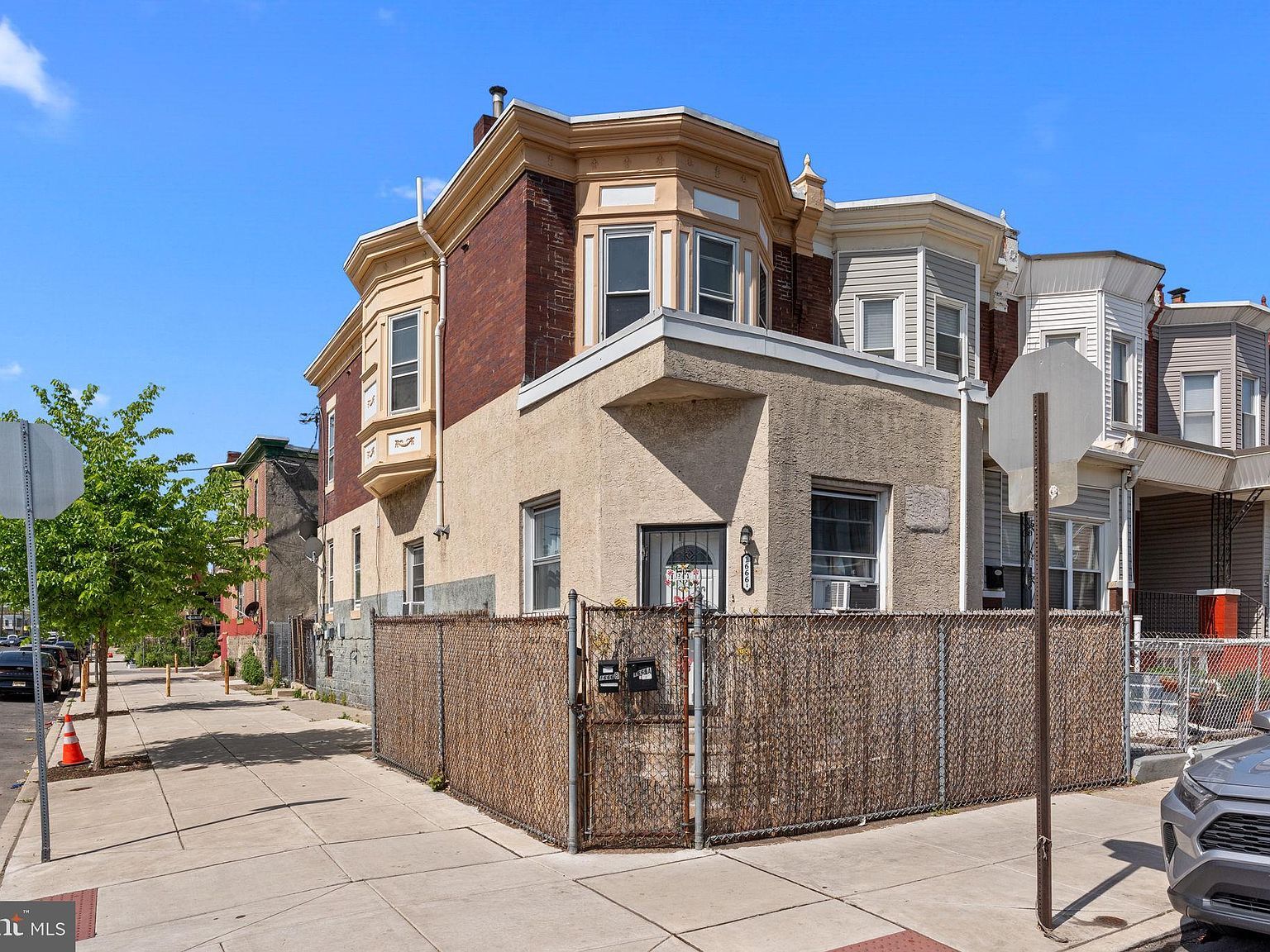 1666 S 54th St Philadelphia, PA 19143 - Thumbnail 3