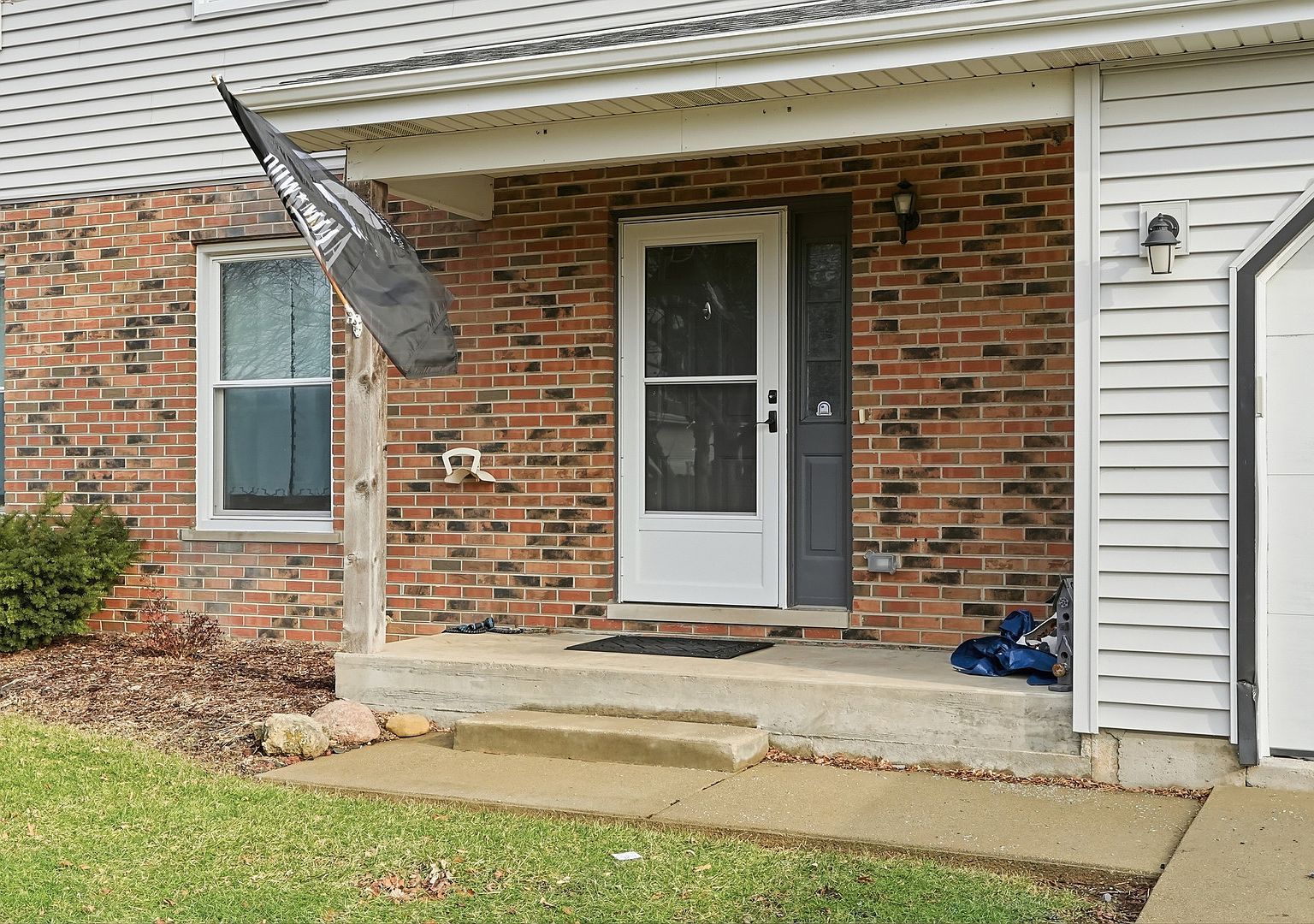 517 Hawthorne Ln Peotone, IL 60468 - Thumbnail 3