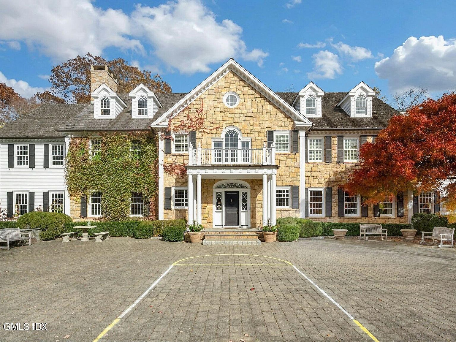 33 Highland Farm Rd Greenwich, CT 06831 - Thumbnail 3