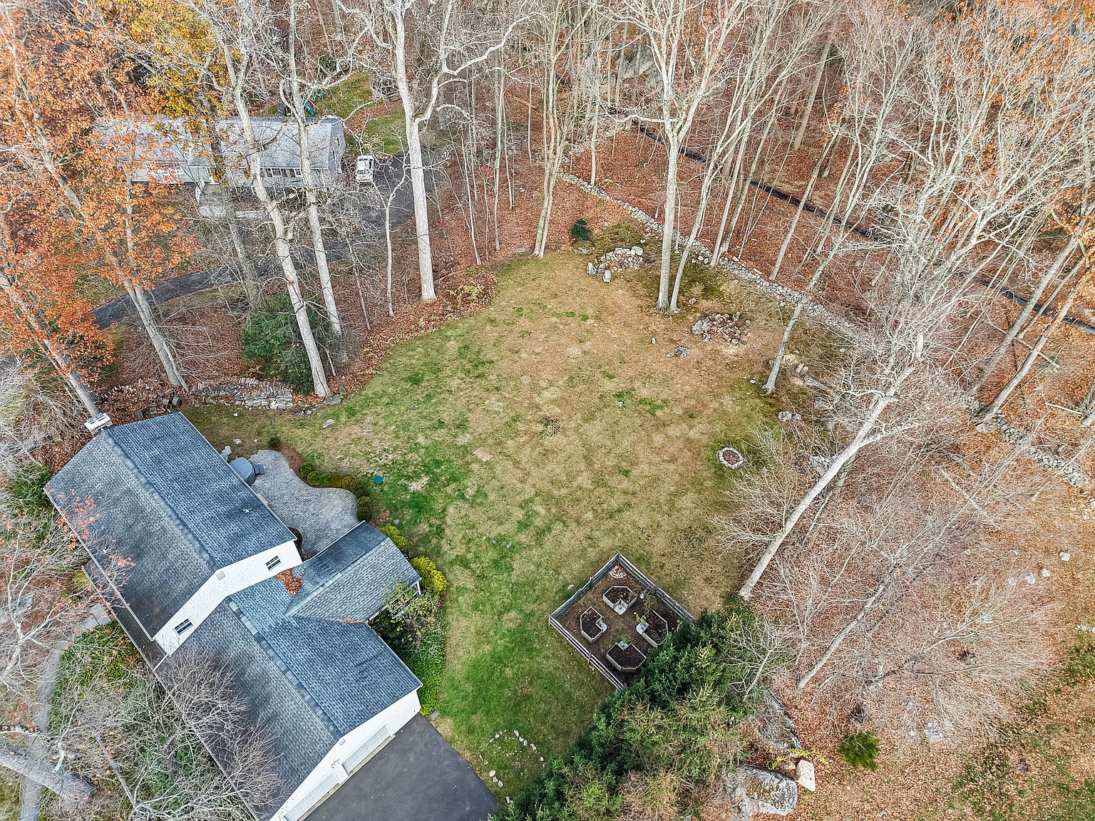 25 Mill Stone Cir Stamford, CT 06903 - Thumbnail 3