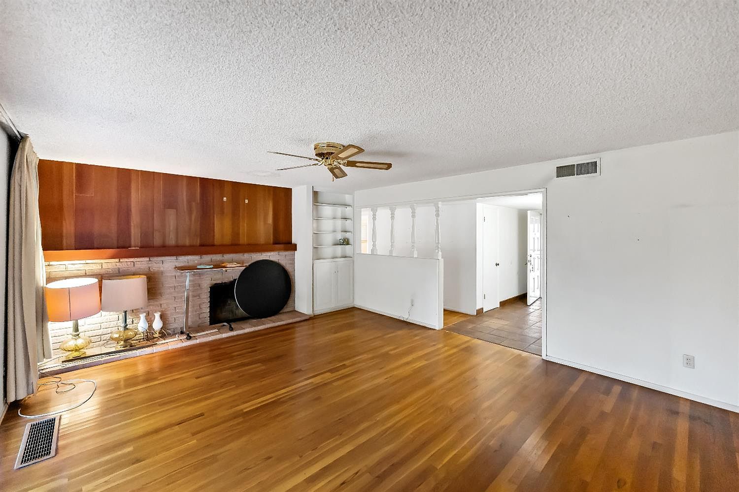 1630 W Robinwood Ln Fresno, CA 93711 - Thumbnail 3