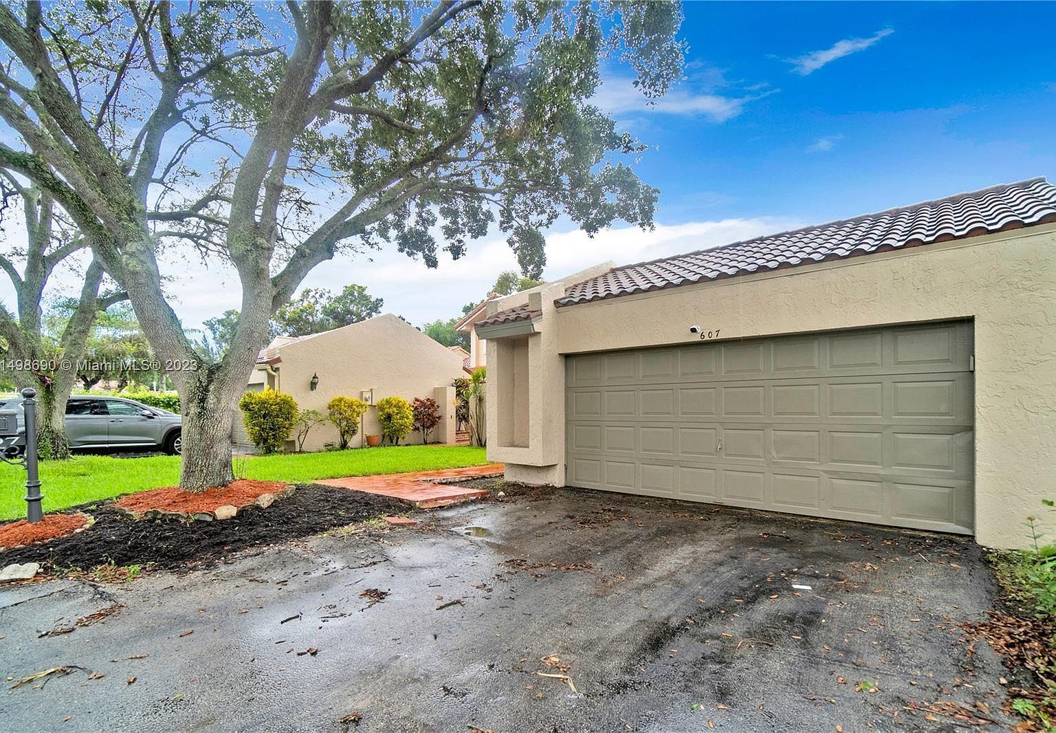 607 Village Lake Dr Weston, FL 33326 - Thumbnail 3