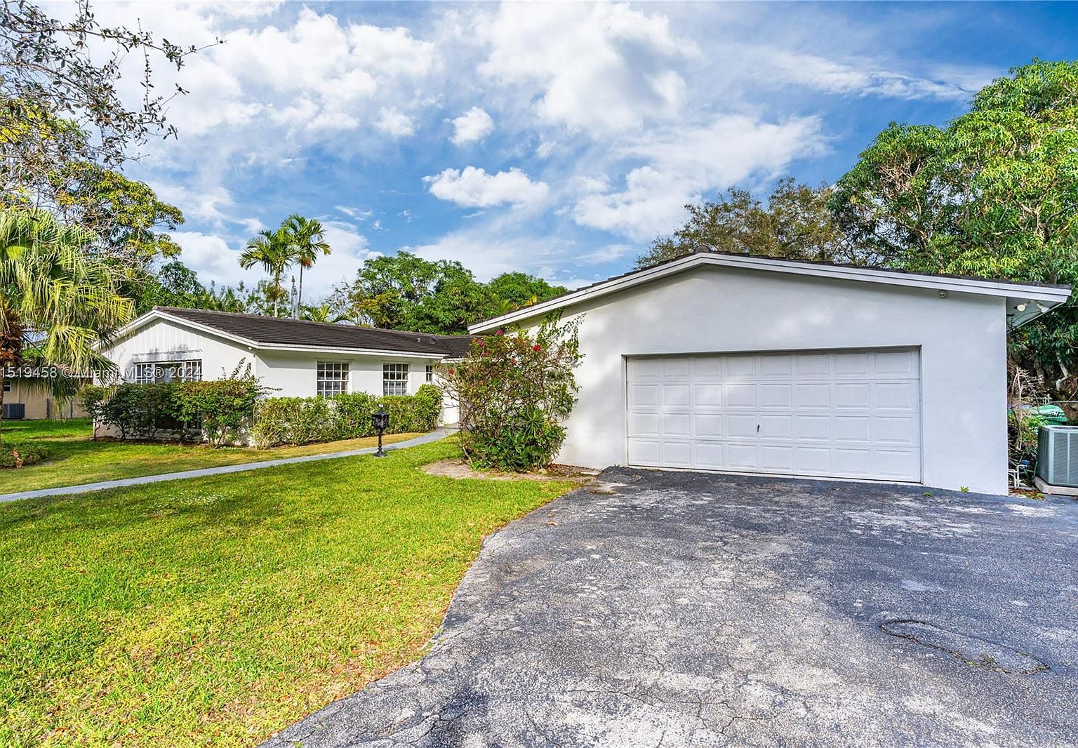 15101 SW 87th Ave Palmetto Bay, FL 33176 - Thumbnail 3