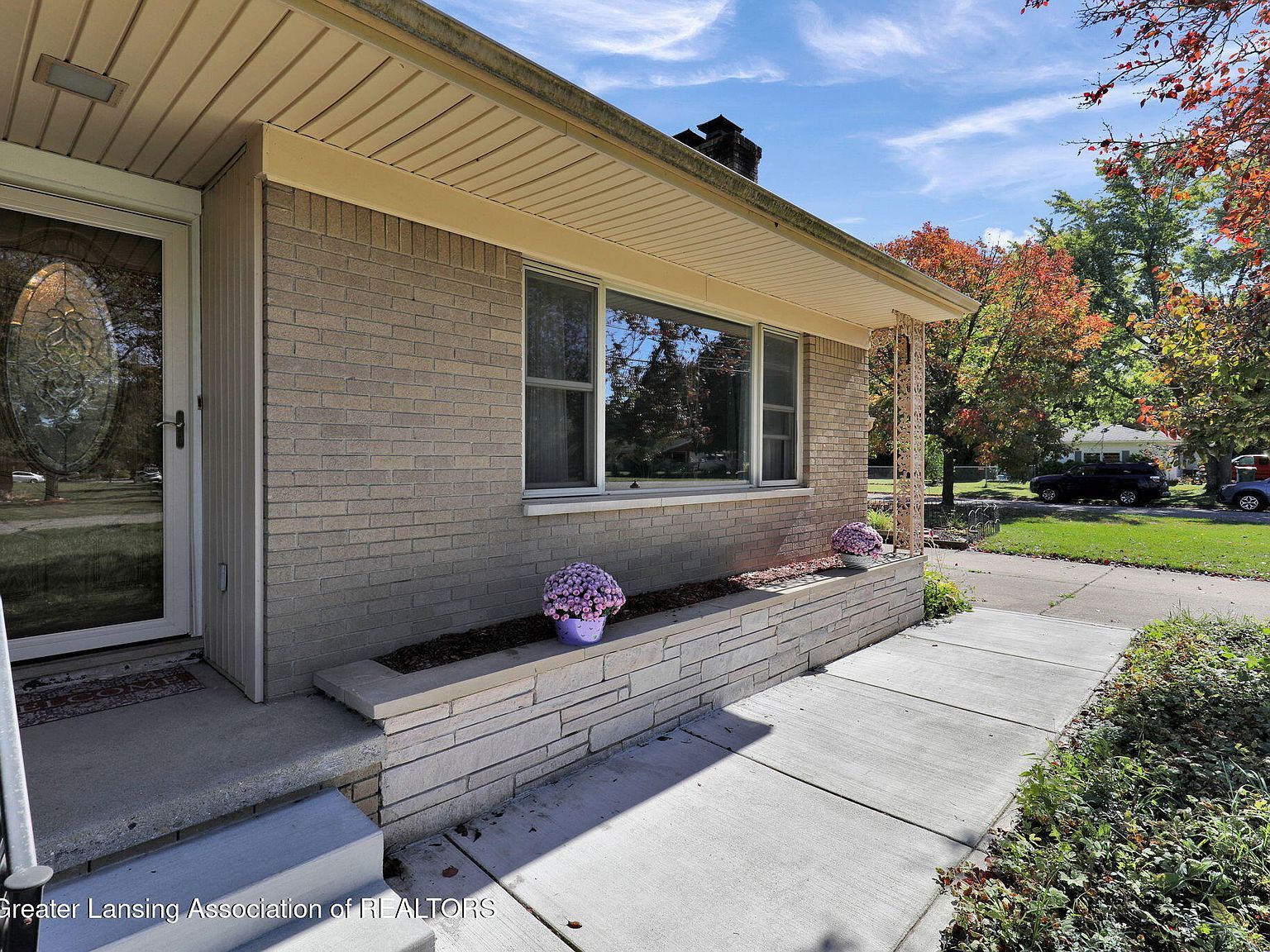 2206 Kuerbitz Dr Lansing, MI 48906 - Thumbnail 3