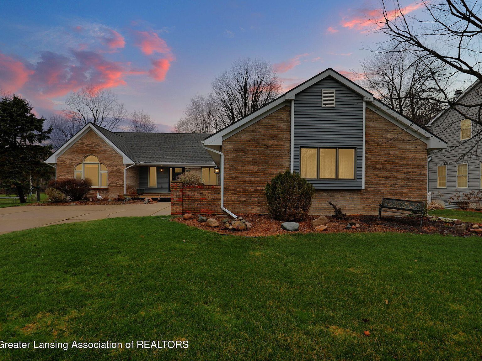 2861 River Pointe Dr Holt, MI 48842 - Thumbnail 3