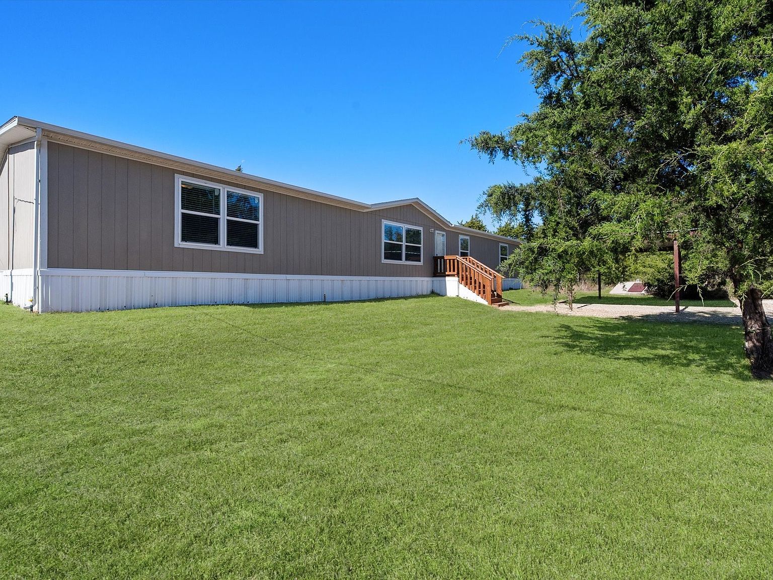 1517 NW County Road 2162 Barry, TX 75102 - Thumbnail 3