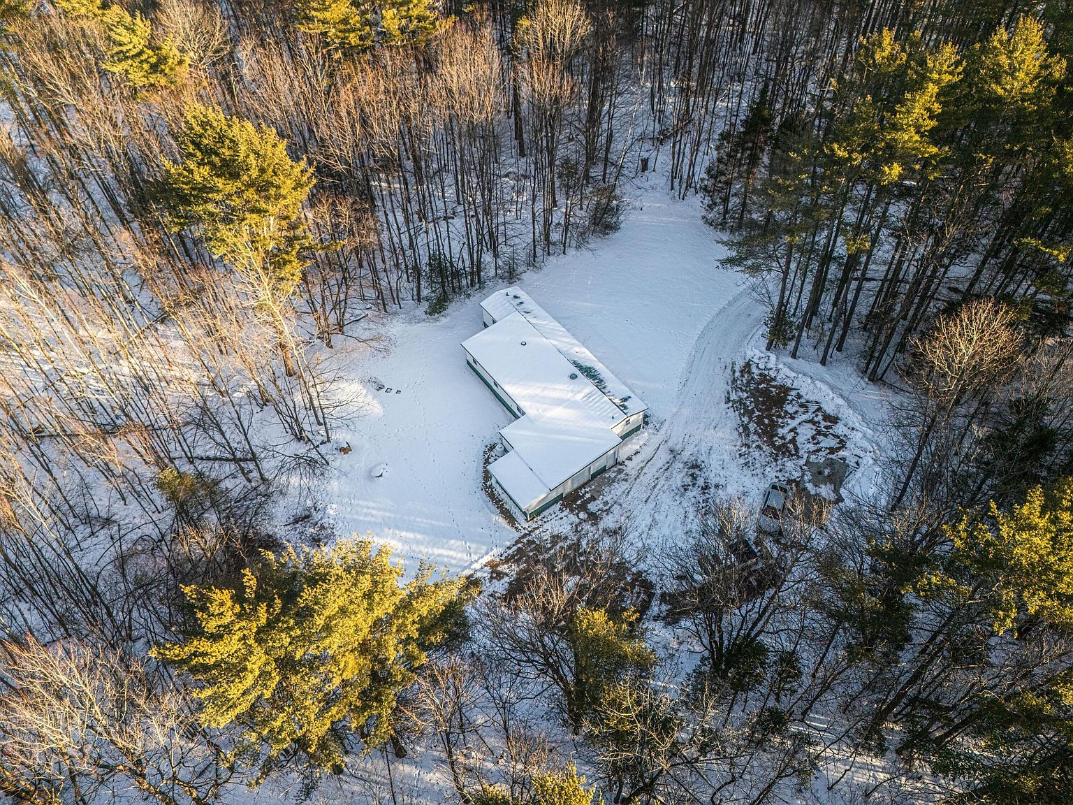 22 Hardwood Ln Fairfield, ME 04937 - Thumbnail 3