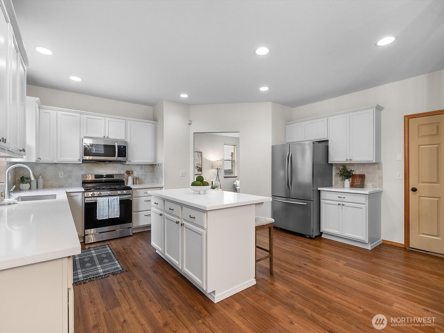 20307 11th Ave W Lynnwood, WA 98036 - Thumbnail 3