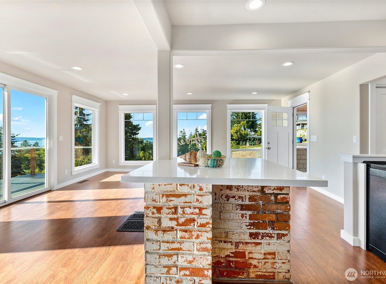 501 11th St Mukilteo, WA 98275 - Thumbnail 3