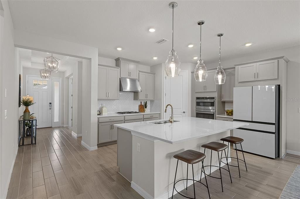 33555 Mainstay Ln Wesley Chapel, FL 33543 - Thumbnail 3