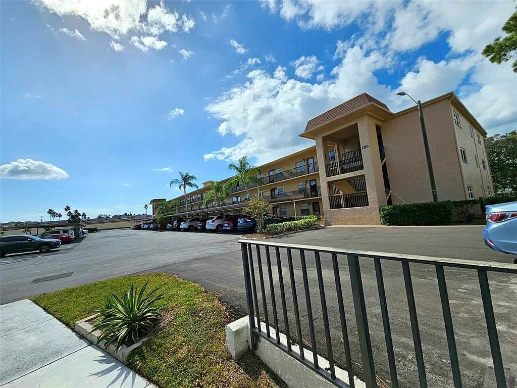 1370 Heather Ridge Blvd APT 105 Dunedin, FL 34698 - Thumbnail 3