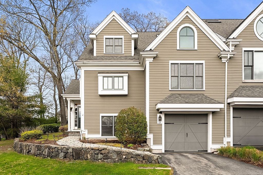 127 Johnson Woods Dr Reading, MA 01867 - Thumbnail 3